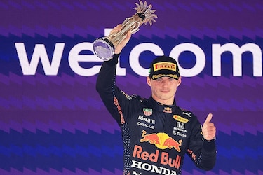 Max Verstappen renueva contrato con Red Bull hasta 2028