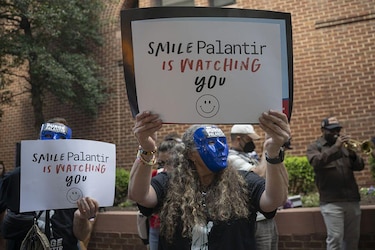 Palantir: ¿por qué causa preocupación el creciente poder global de la compañía de IA?