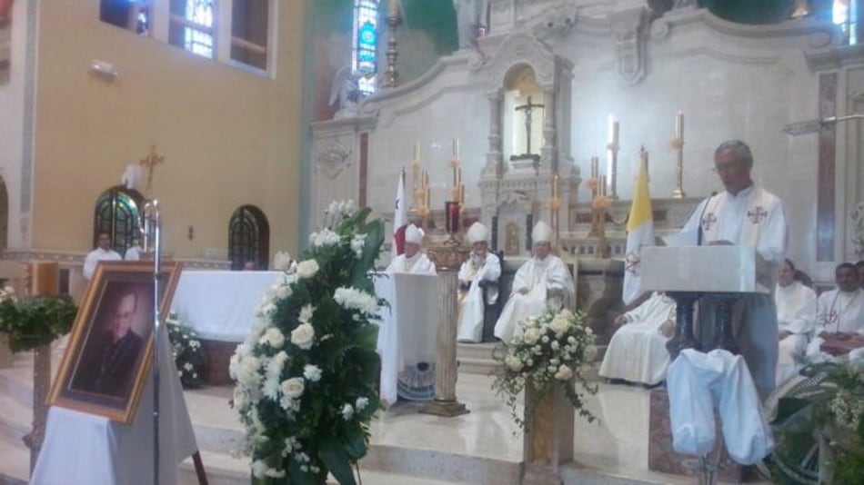 Honran la memoria del obispo emérito Carlos María Ariz