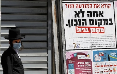 Israel confina 30 localidades para frenar aumento de casos de coronavirus