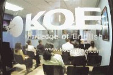 KOE, entre quejas y resultados