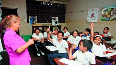 Buscan solución para los colegios del sector privado