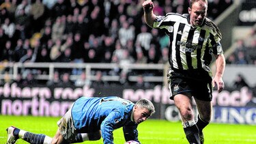 Shearer dice que los cabezazos podrían estar afectándolo
