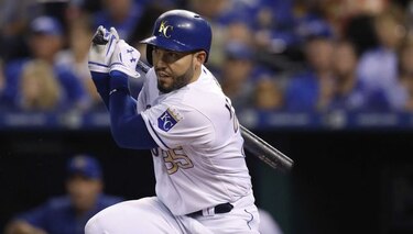 Hosmer y Padres logran millonario pacto por ocho años