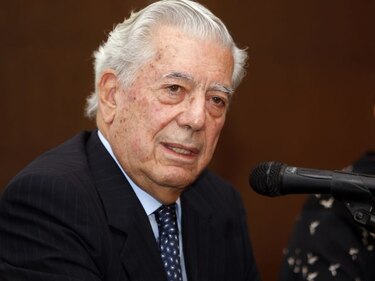 Vargas Llosa prepara 'Los cuentos de la peste'