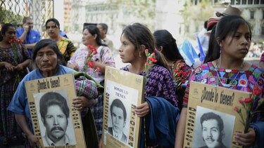 Insisten en la búsqueda de miles de desaparecidos de la dictadura