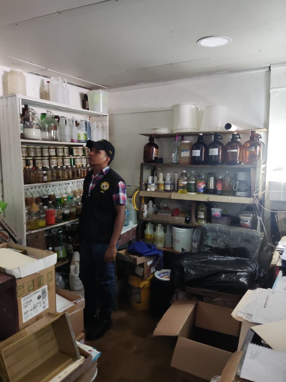 Minsa detecta farmacia y laboratorio clandestino en Colón