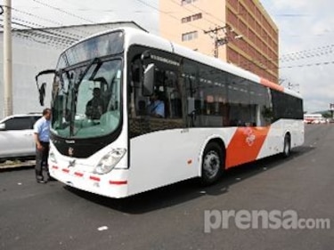 Buseros no llegan a acuerdo con el Gobierno
