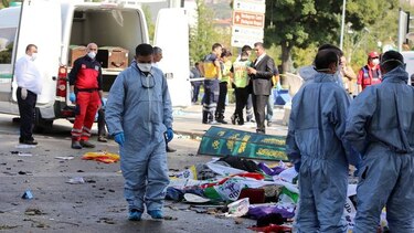 Sube a 95 los muertos en un doble atentado contra una marcha por la paz en Ankara