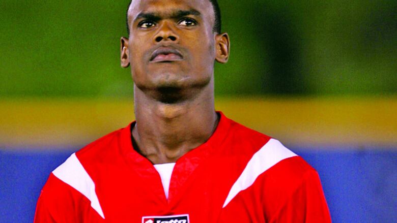 Román Torres quedará fuera de la selección de fútbol de Panamá durante seis meses