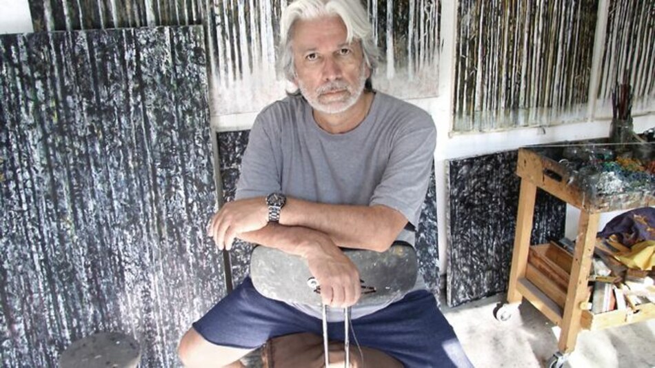 Un homenaje en París al pintor David Solís