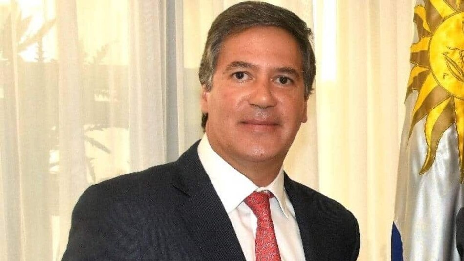 Embajador colombiano en Uruguay dimite tras hallazgo de laboratorio de coca en finca familiar