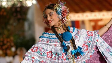 Primer congreso nacional en honor a la pollera panameña