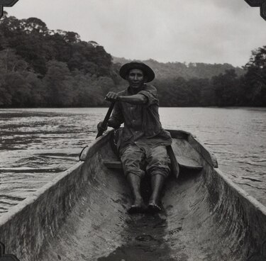 Don Alejandro y las selvas del río Jaqué, 1946
