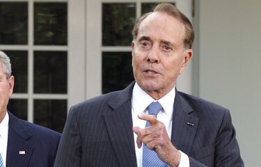 Bob Dole, figura emblemática en la política de Estados Unidos, muere a los 98 años