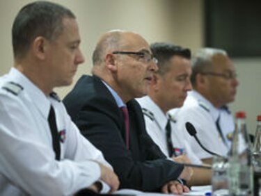 Copiloto Germanwings buscó drogas letales, según fiscales alemanes