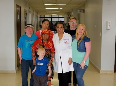 Protectora de la piel del albino guna