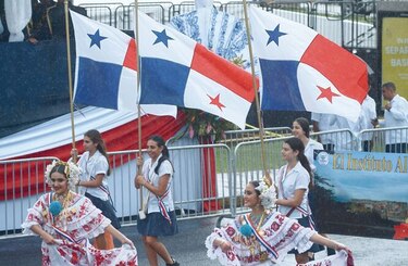 El ir y venir de los símbolos patrios