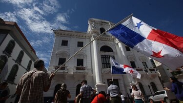 Protestan en el Consejo Municipal por el permiso de ocupación del P.H. Scala de Bella Vista