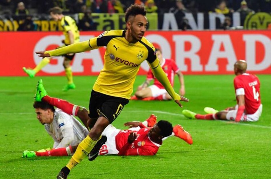 Borussia Dortmund vence a Benfica con triplete de Aubameyang