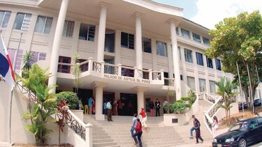Corte mantiene abierta pesquisa por tierras de Universidad de Panamá