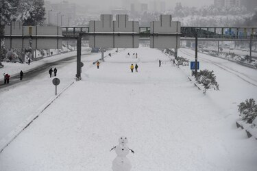 Madrid sigue paralizado tras la histórica nevada