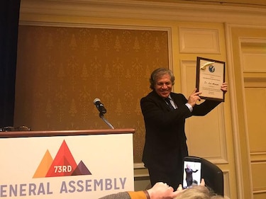 Luis Almagro recibe el Gran Premio de Libertad de Prensa de la SIP