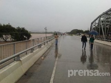 Panamericana cerrada y deslizamientos de tierra en El Copé