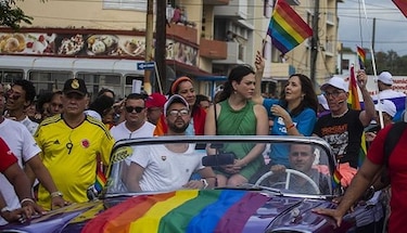 Hijos de Raúl Castro y Díaz-Canel animan marcha contra homofobia en Cuba