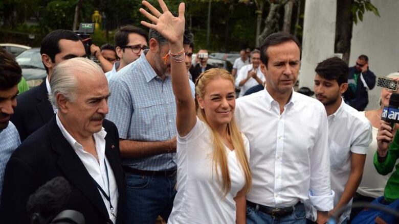 Mireya Moscoso confirma retiro de credenciales a expresidentes