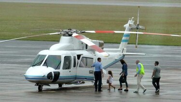 Críticas a Mauricio Macri por usar helicóptero presidencial para buscar a su esposa en Uruguay