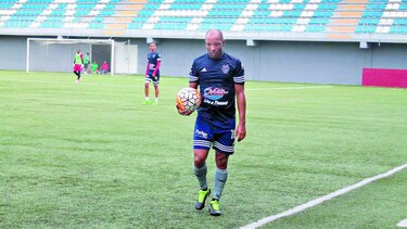 Inhabilitan a tres equipos para la LNA