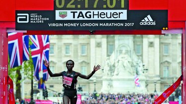 Keitany bate récord de maratón