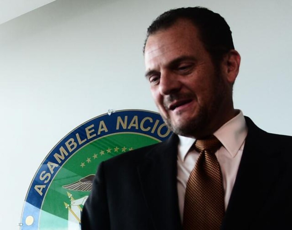 Diputados del PRD votarán por Federico Humbert como candidato a contralor