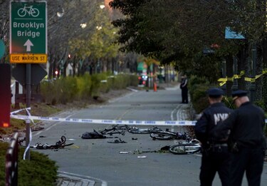 Autoridades: ocho muertos en Nueva York en 'acto terrorista'
