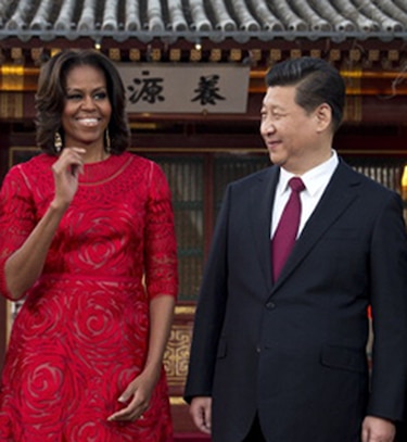 Naeem Khan, el diseñador favorito de Michelle Obama, vendrá a Panamá