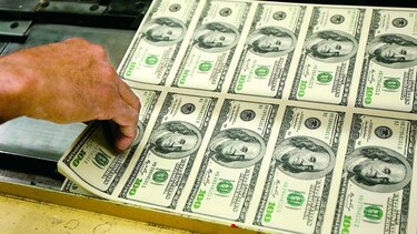 En divisas, el dólar fue el vencedor