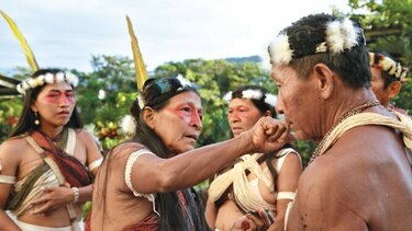 Indígenas ecuatorianos frenan avance de petroleras