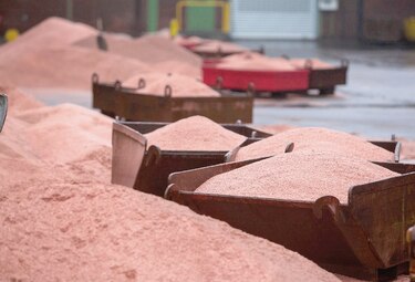 Colombia dará en concesión depósitos para extraer cobre 