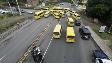 Transportistas, molestos por obra en Boquete, cierran vía