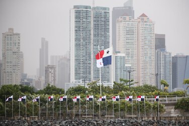 Fragmentación en la Asamblea puede afectar gestión económica de Mulino, advierten bancos de inversión