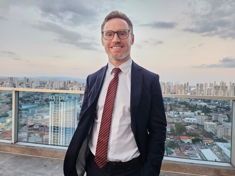 Fitch advierte que Panamá mantendrá la pérdida del grado de inversión y la reforma de la CSS no es suficiente