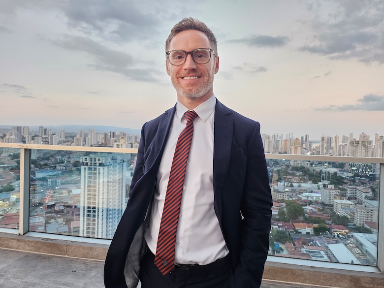 Fitch advierte que Panamá mantendrá la pérdida del grado de inversión y la reforma de la CSS no es suficiente