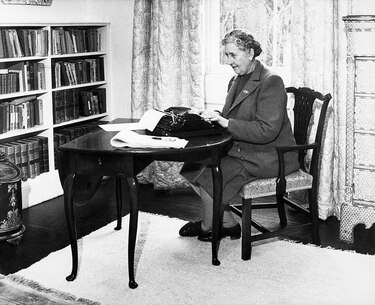 ‘No hay nada como el aburrimiento para escribir’: la esquiva Agatha Christie en una inusual entrevista con la BBC