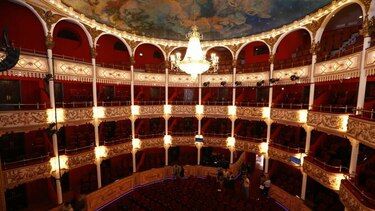 Presidente Cortizo ‘reabre’ las puertas del Teatro Nacional