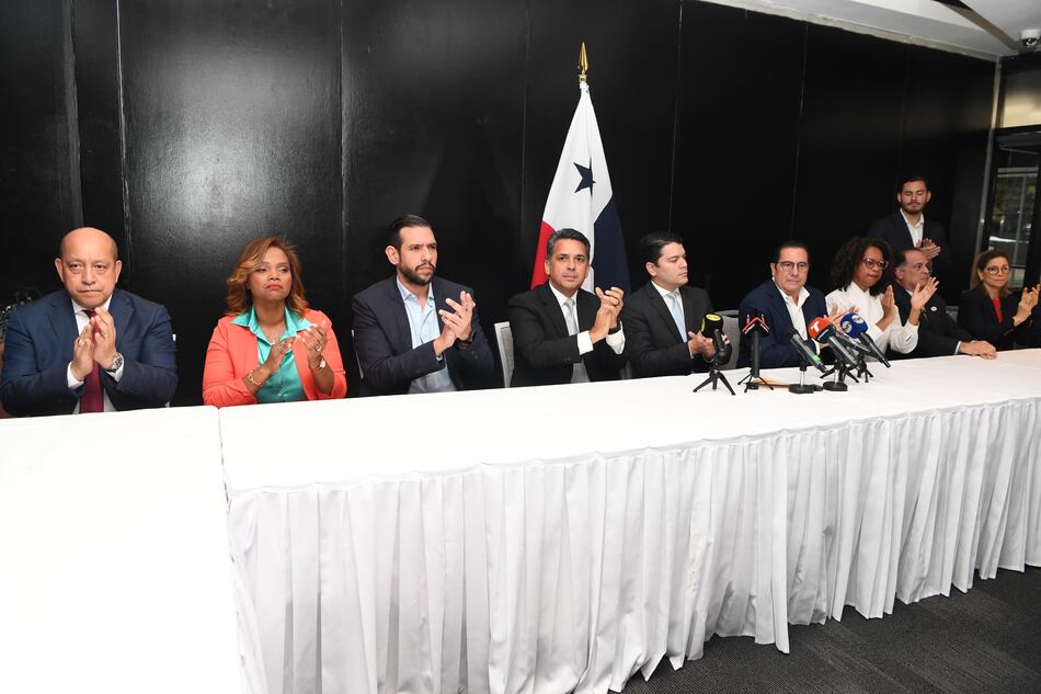 Bloque opositor emite declaración en defensa de la soberanía nacional; tras firma de acuerdos con Estados Unidos