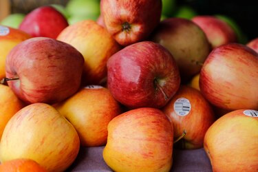 Los alimentos con vitamina C ayudan a aliviar las reacciones alérgicas, según experta