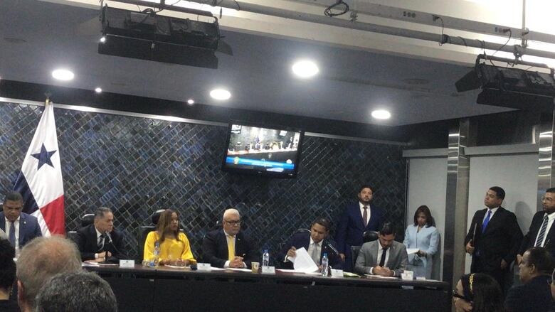 Asamblea instala comisiones; Robinson mantiene su reinado en Presupuesto y su brazo en Credenciales