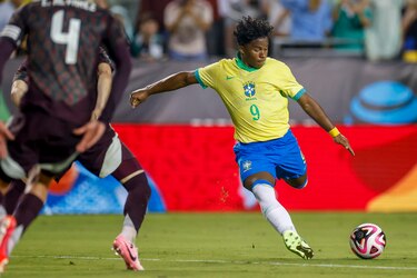 Endrick pide apoyo a todos los brasileños