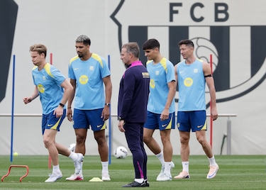 Flick: ‘No es normal ganar dos Ligas seguidas en España y ese es nuestro objetivo mañana’